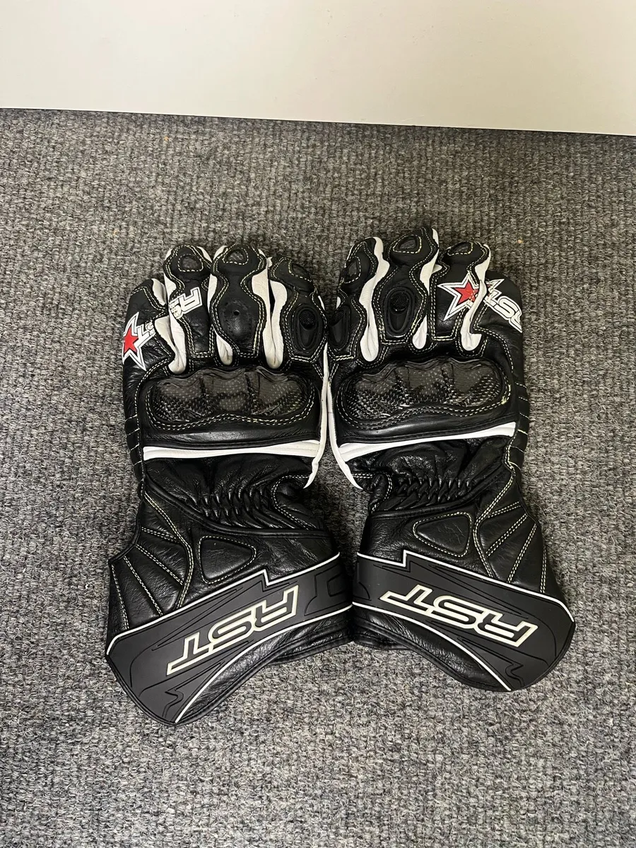 RST Motorcycle Gloves - Image 1