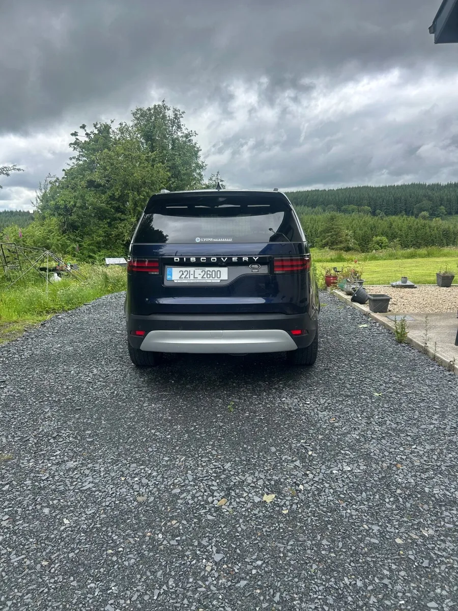 Land Rover Discovery 2022 - Image 2