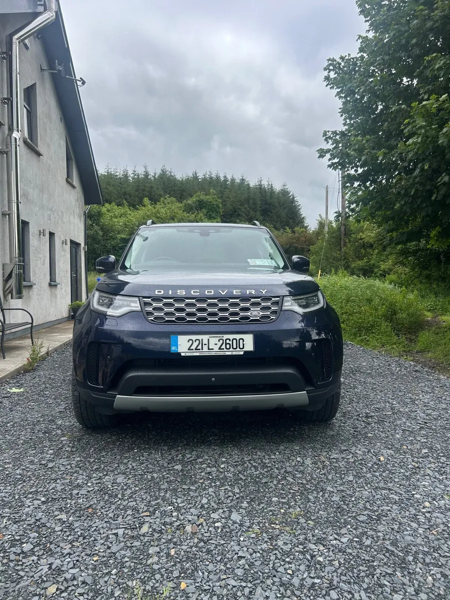 Land Rover Discovery 2022 - Image 1