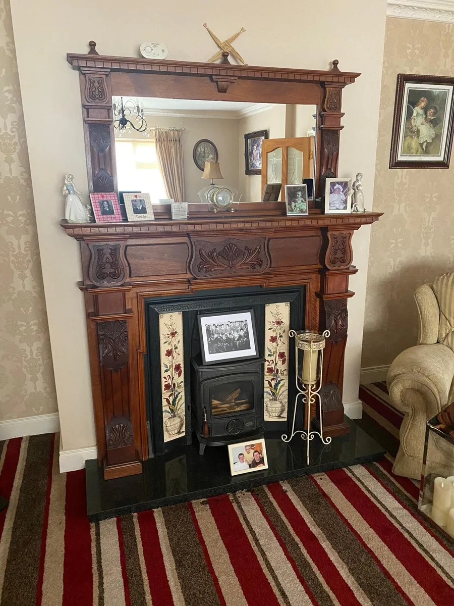Matching Fireplace & Mirror / Stove