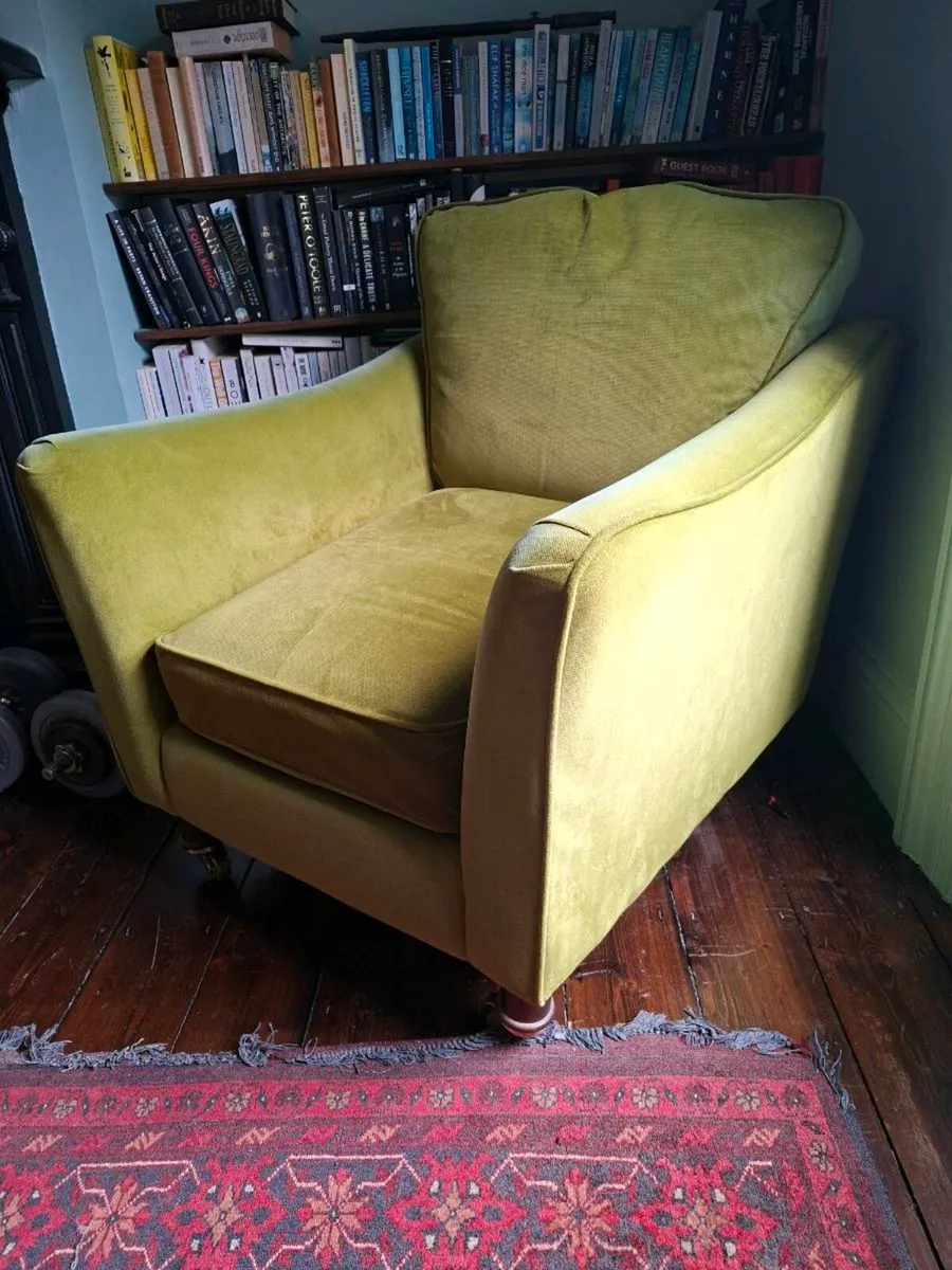 Armchair - Image 1