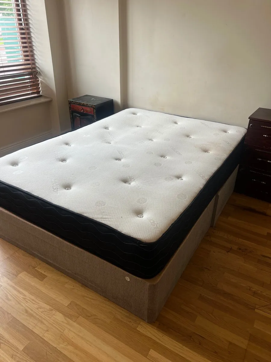 Mattress and mattress stand