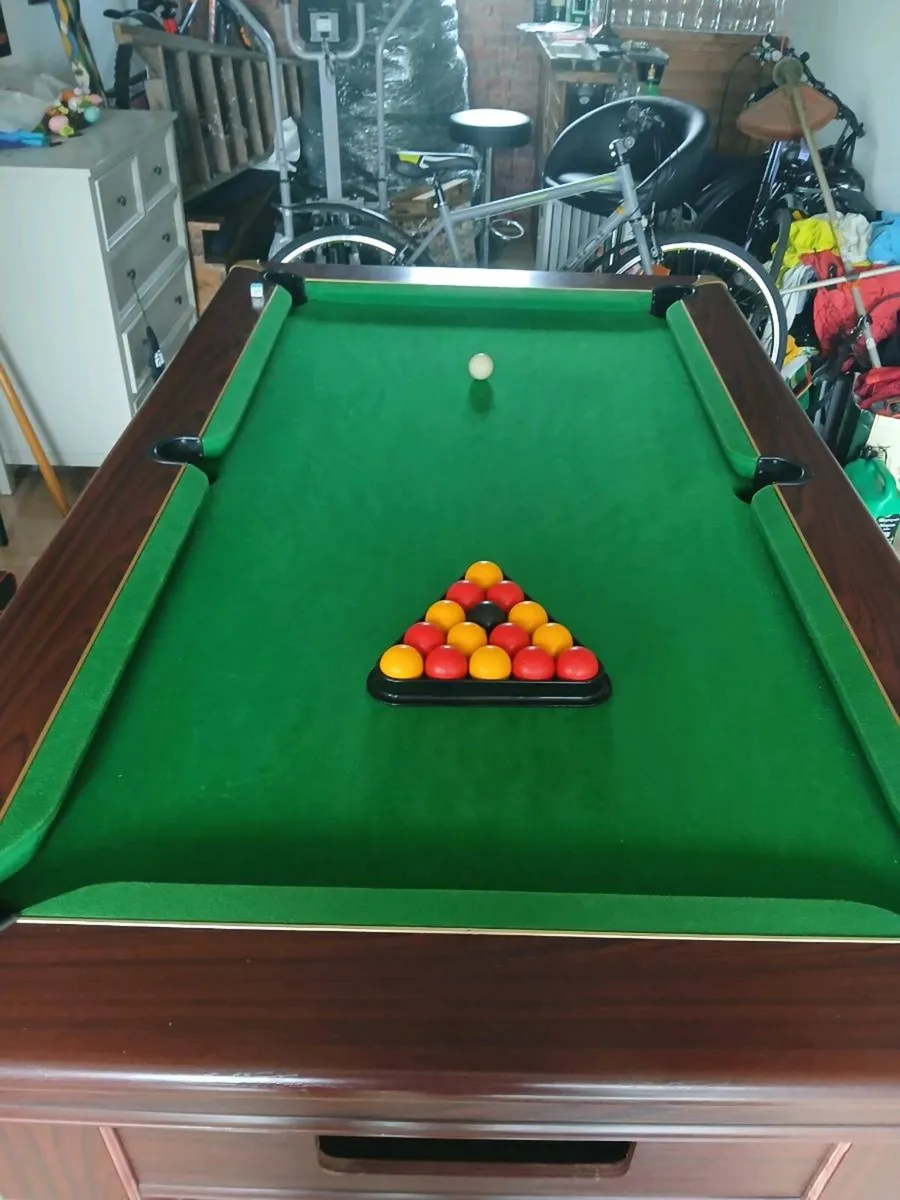 Pool table - Image 2