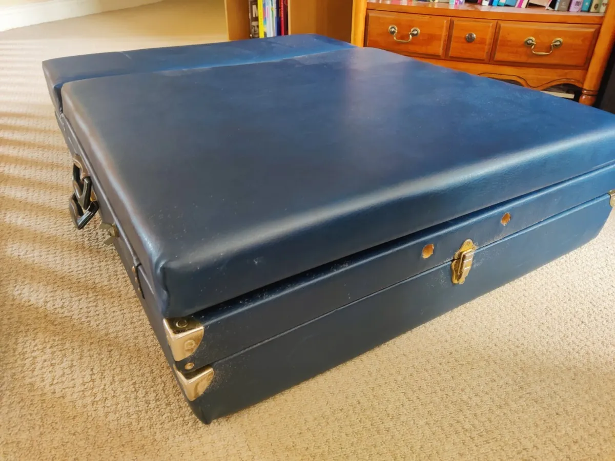Massage table - Image 3