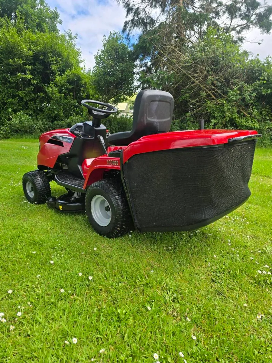 Mountfield castlegarden hydrostatic lawnmower - Image 3