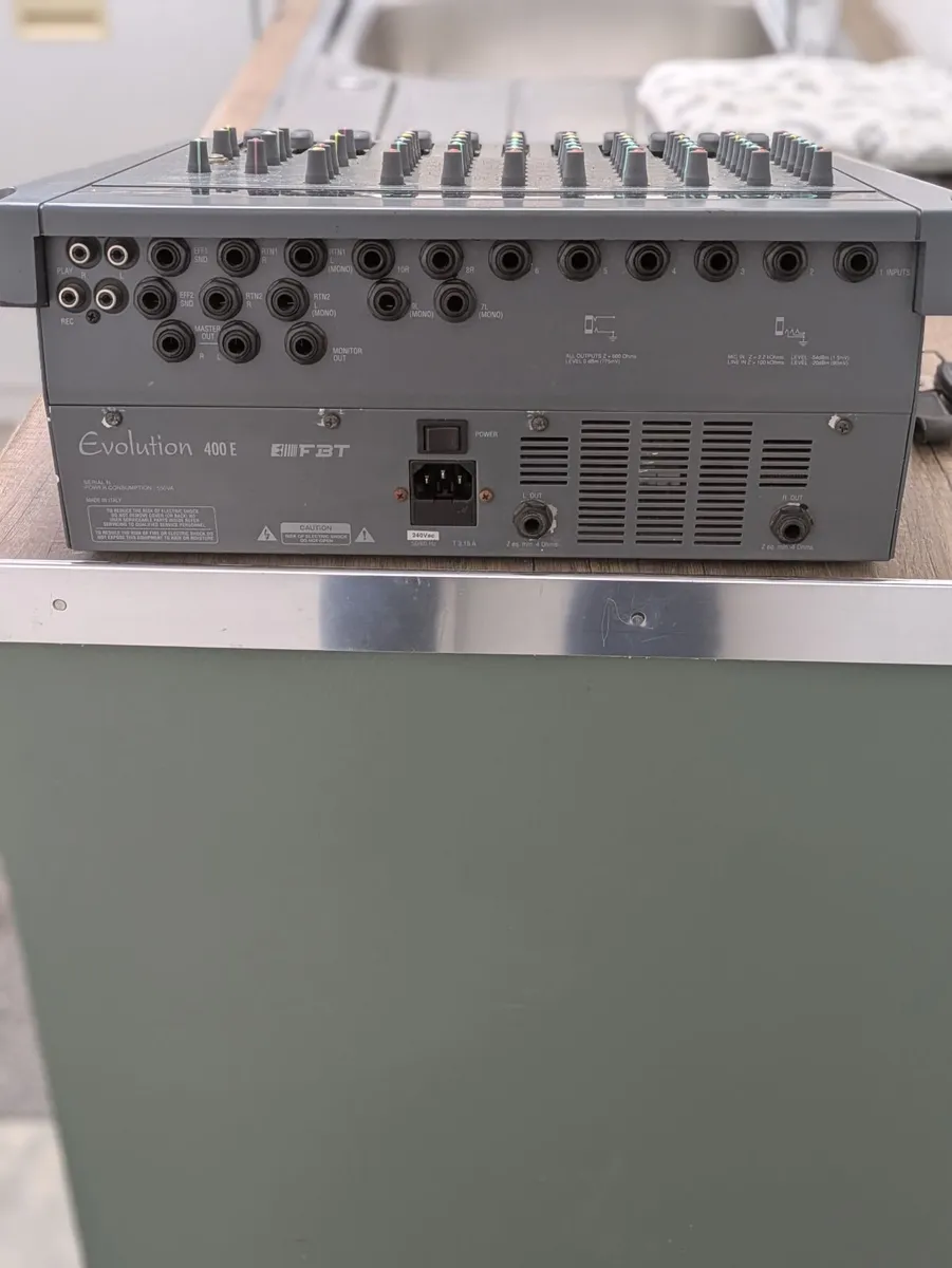 Evolution 400E  F BT powered  mixer - Image 1