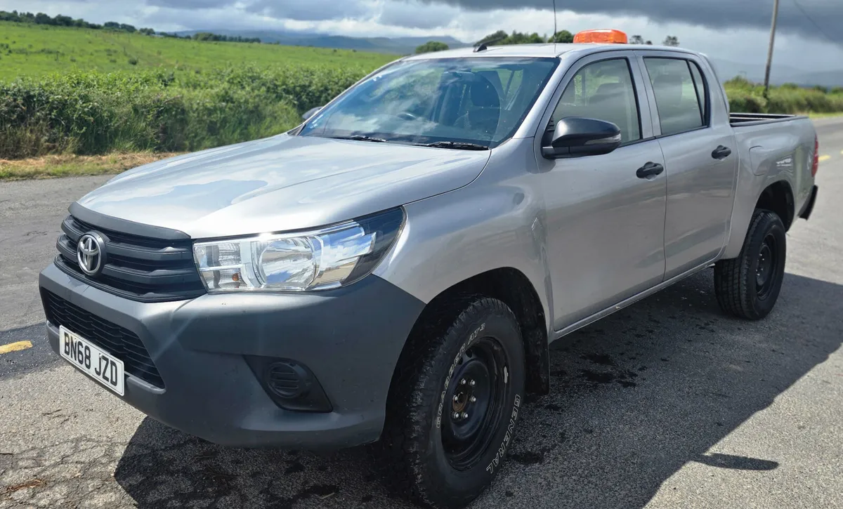 Toyota Hilux 2018 - Image 3
