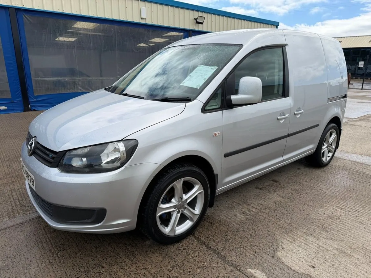 VOLKSWAGEN CADDY TRENDLINE 1.6 TDI 102PS CREW VAN - Image 3