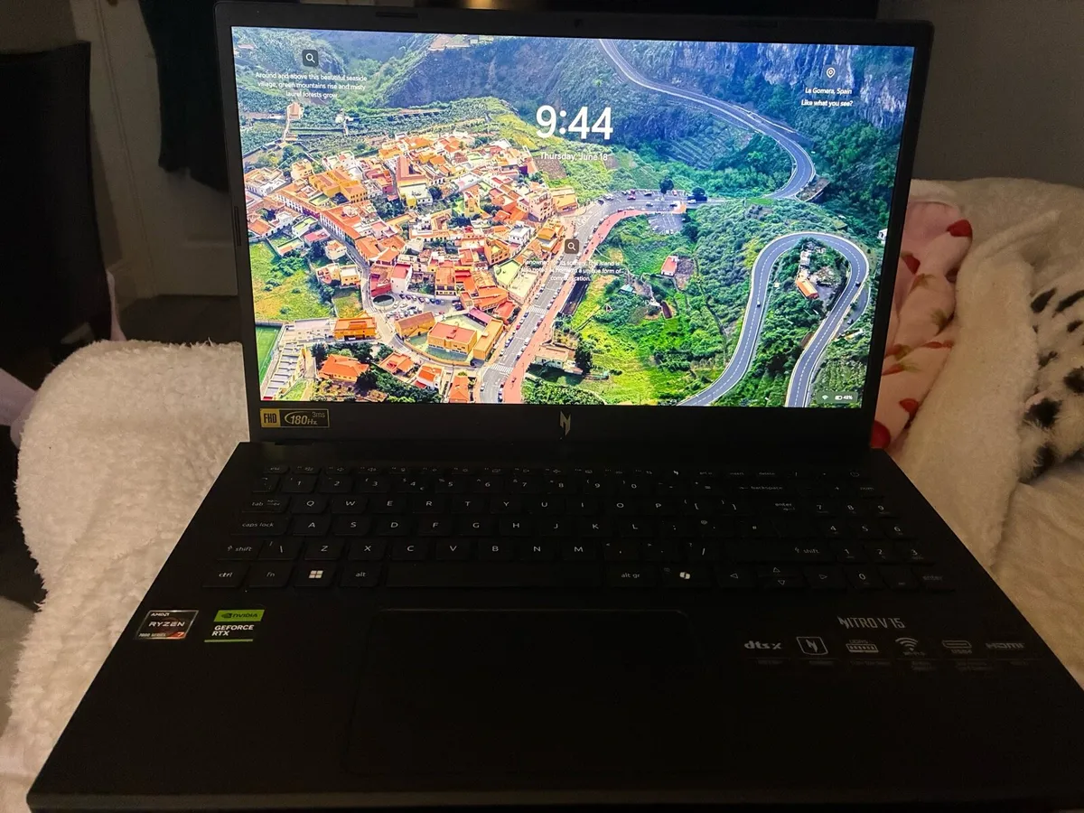 Acer Nitro 15 Gaming Laptop - Image 1