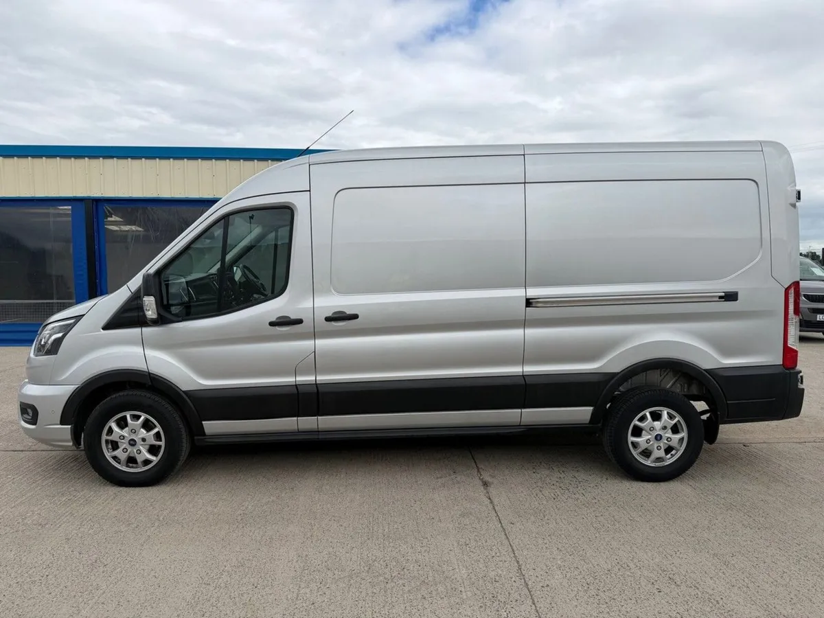 FORD TRANSIT 350 LIMITED FWD 2.0 ECOBLUE 130PS - Image 3