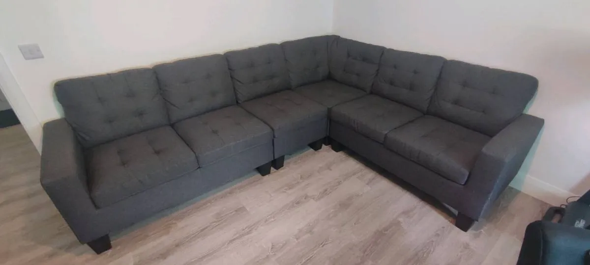 Corner sofa - Image 1