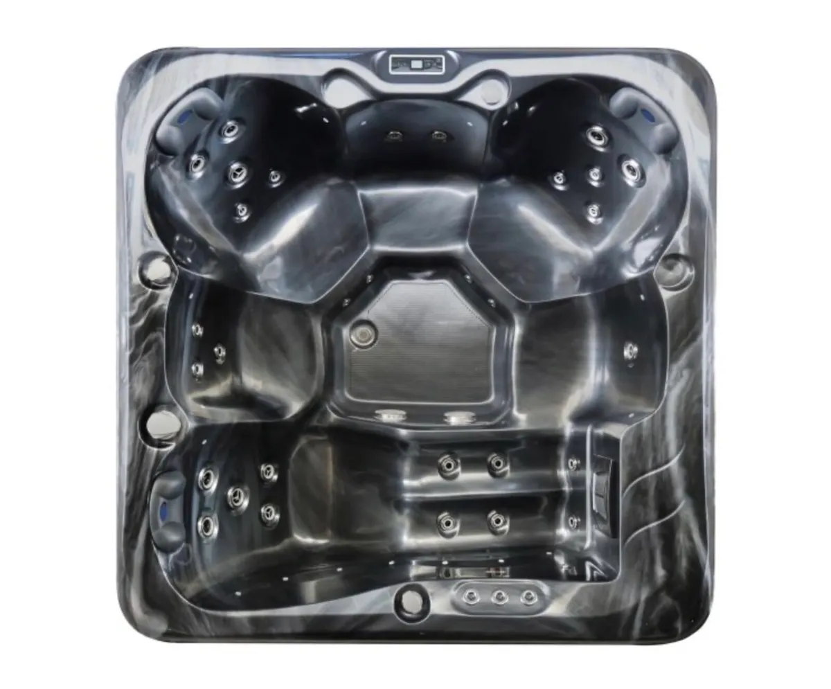 Free Delivery - New Milano Rose Hot Tub 6 Person