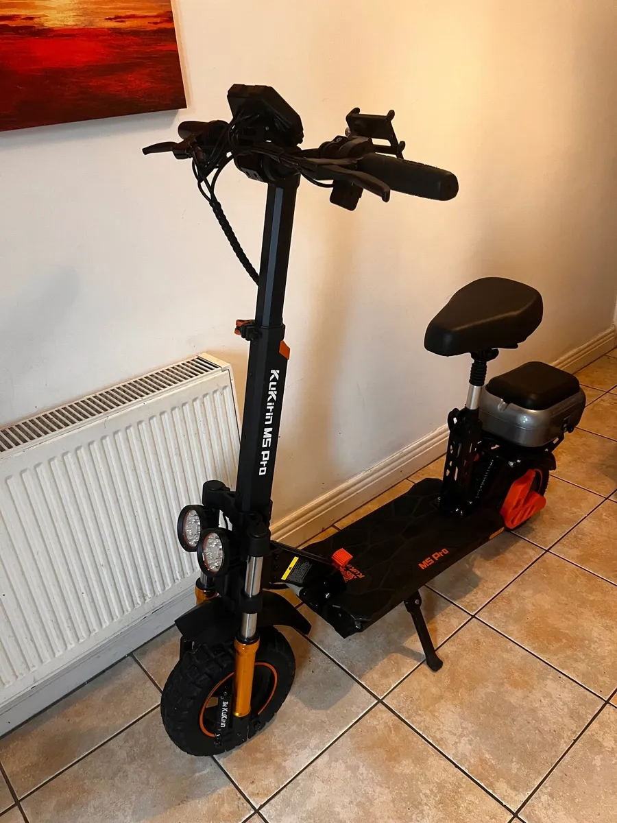 M5 Pro Electric Scooter- Phone Holder and Seat! - Image 1