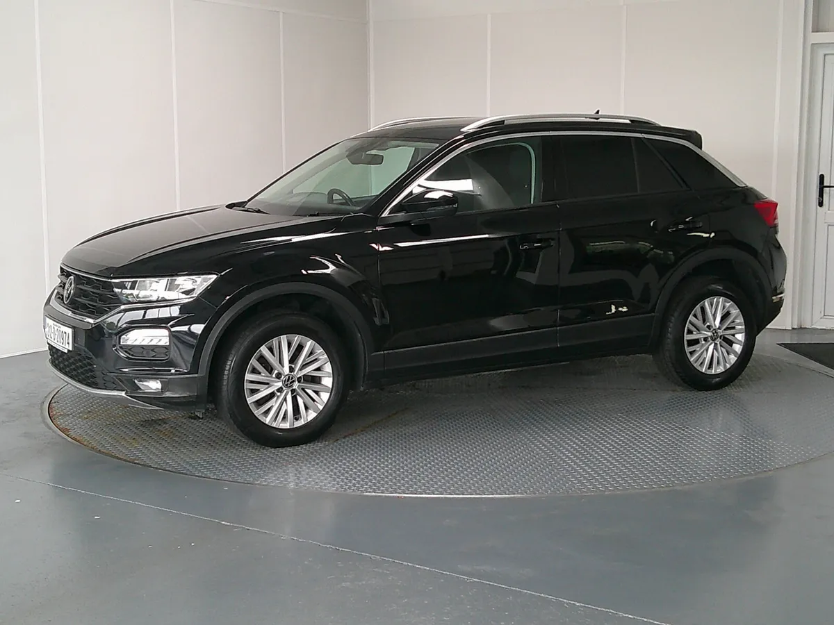 volkswagen t roc 2021 - Image 3