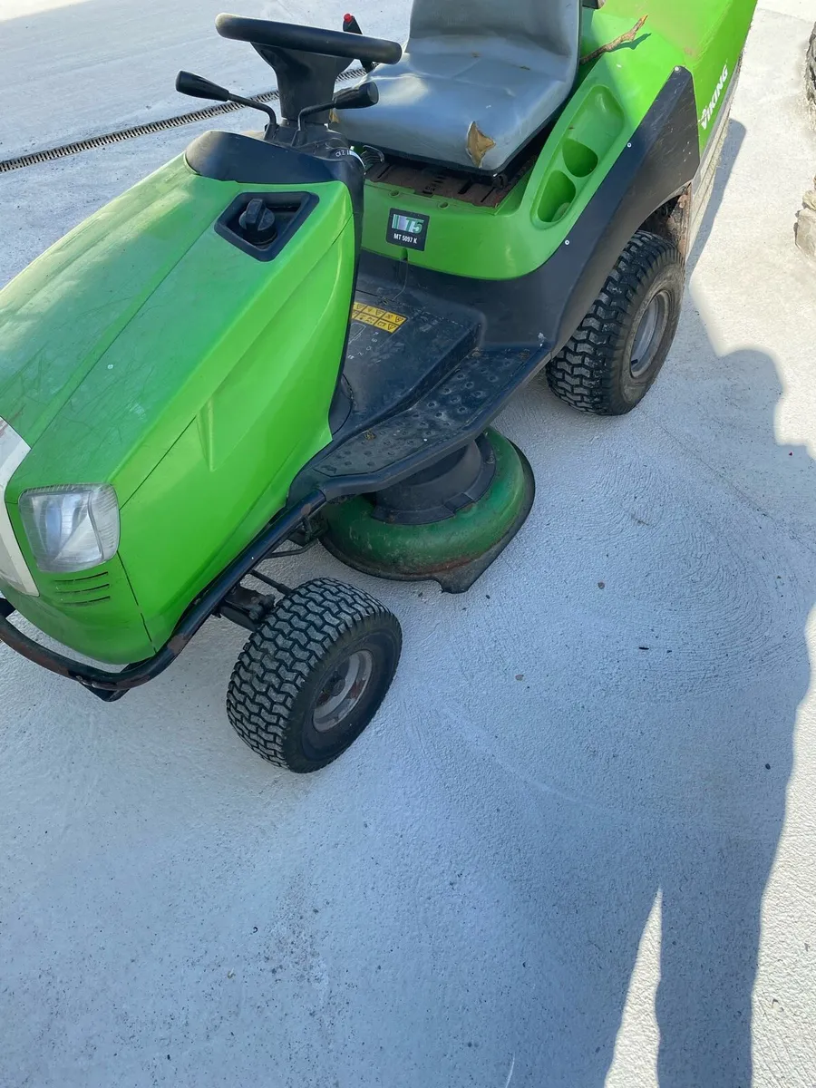 Viking ride on lawnmower - Image 1
