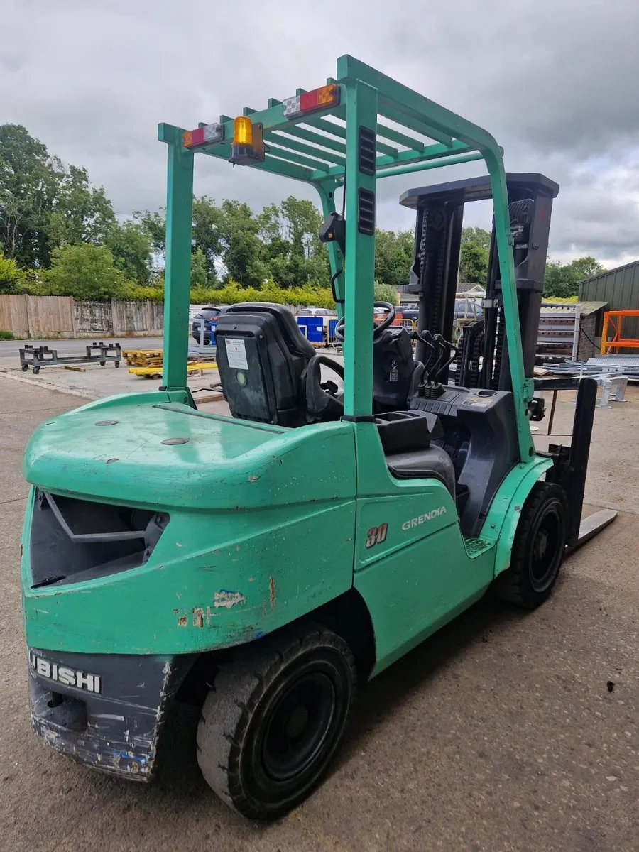 Mitsubishi Forklift FD30 - Image 3
