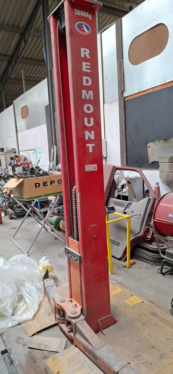 Redmount 5000kg electric lock lift - Image 4