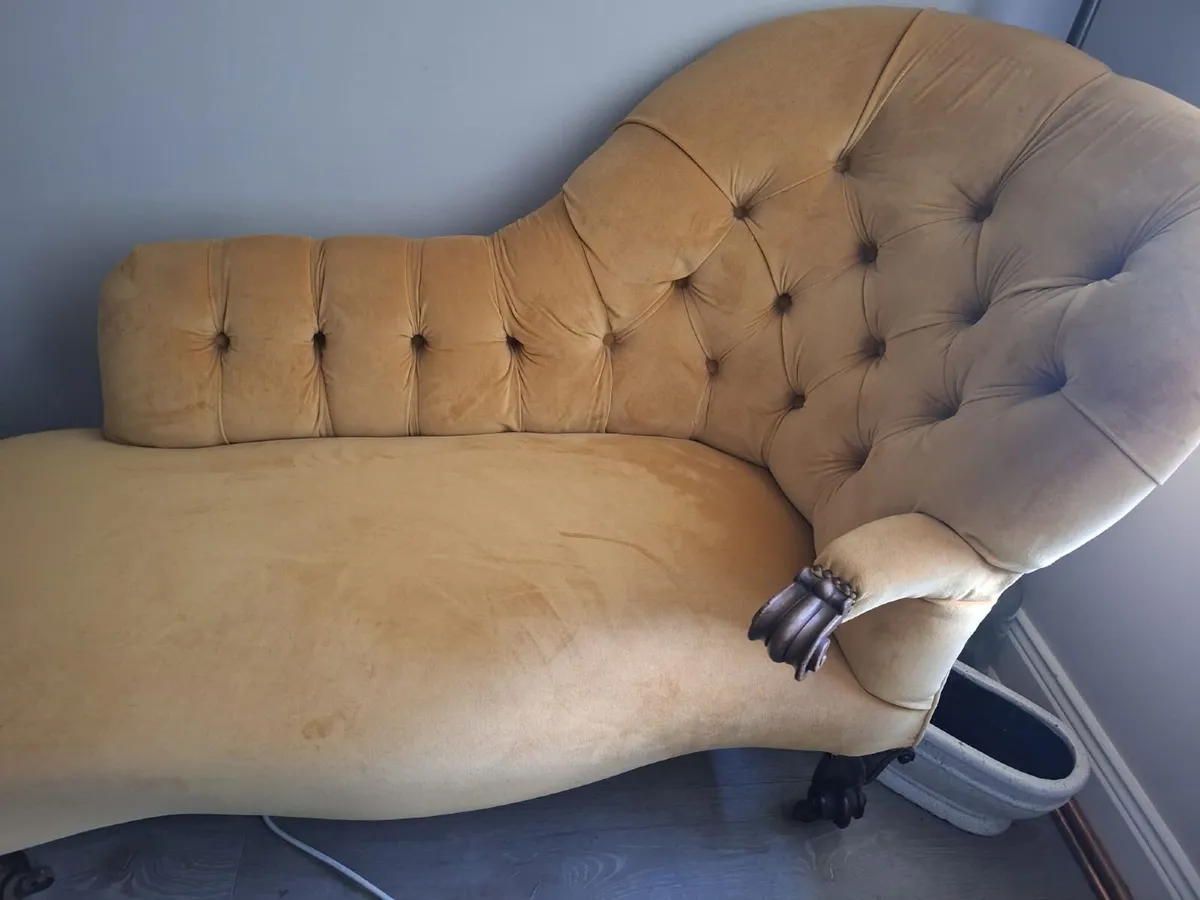 Chaise Lounge - Image 3