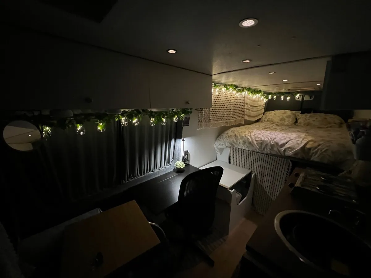 Sprinter Off Grid Campervan LWB 2016 (162) - Image 2