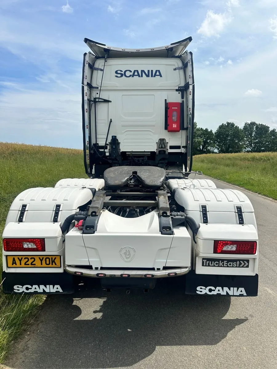 SCANIA V8 S590 6X2 TAG - Image 3