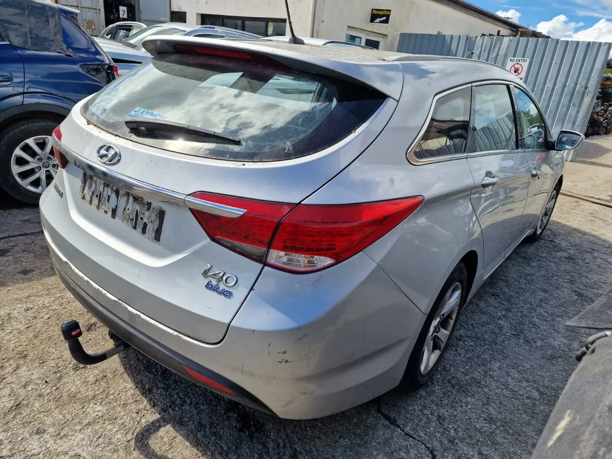 13 HYUNDAI I40  1.7 CRDI (D4FDD) FOR BREAKING - Image 3