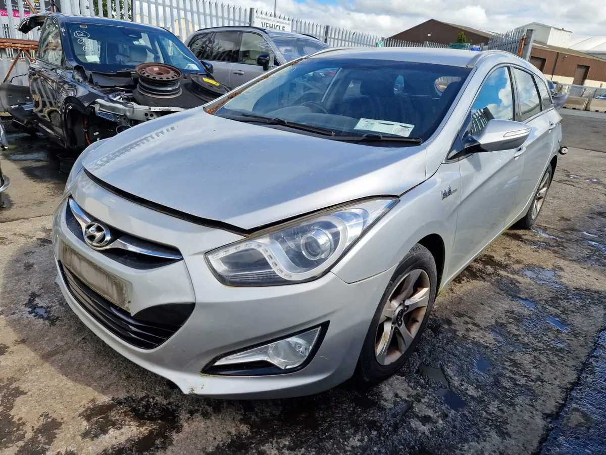 13 HYUNDAI I40  1.7 CRDI (D4FDD) FOR BREAKING - Image 2