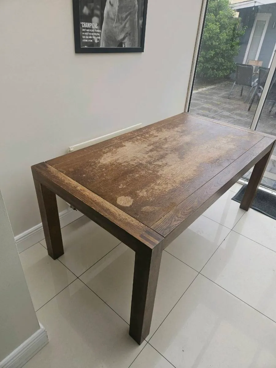 Kitchen table - Image 1