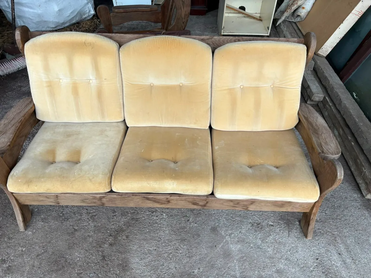 Couch + 2 Armchairs - Image 4