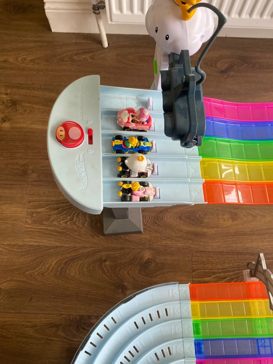 Mario kart rainbow track - Image 1