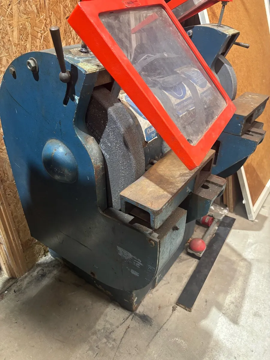 3  phase twin wheel 17” grinder - Image 2