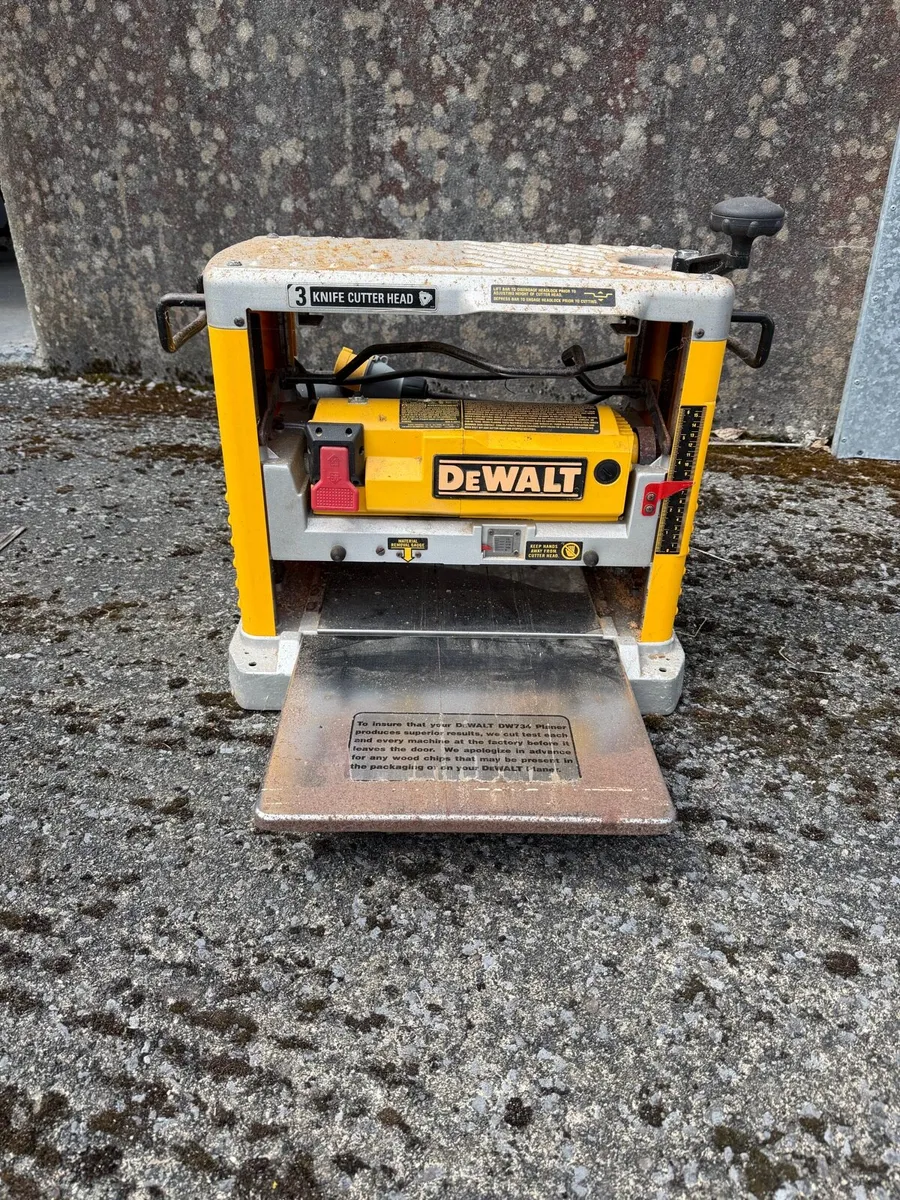 DeWalt DW733 Thickness Planer - Image 1
