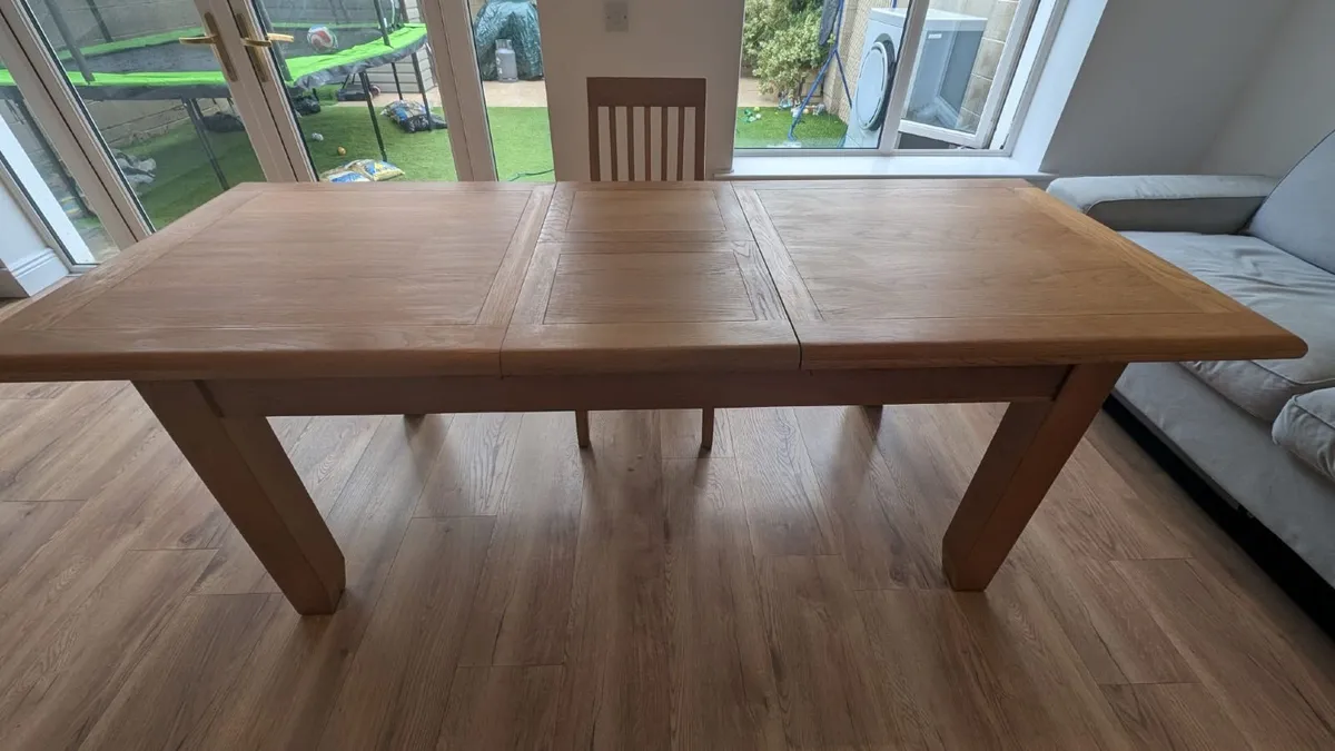 Oak Dining Table 6 chairs - Image 1