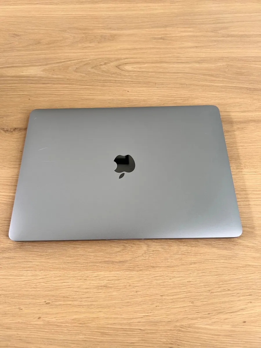 2020 MacBook Pro 8GB 13” - Image 2