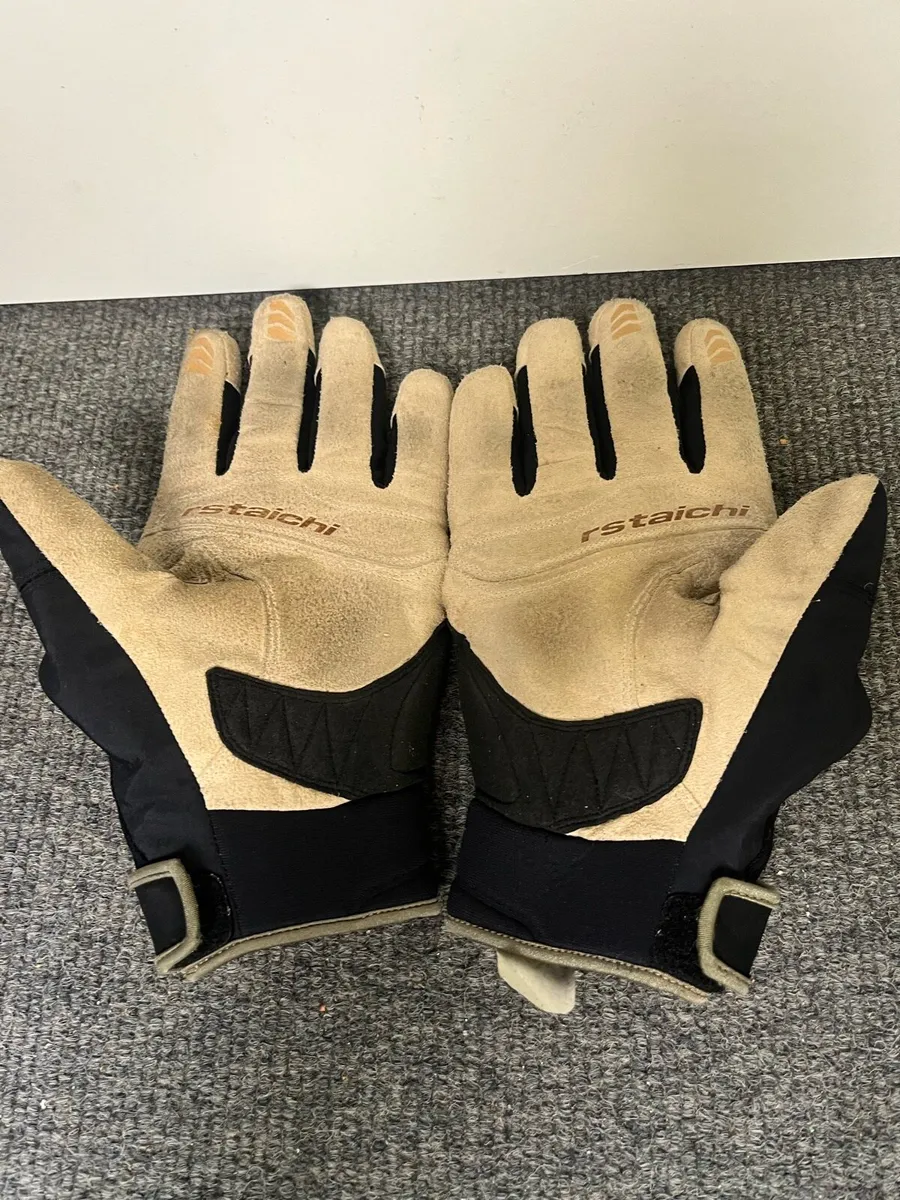 Rs Taichi Motorcycle Gloves - Image 2