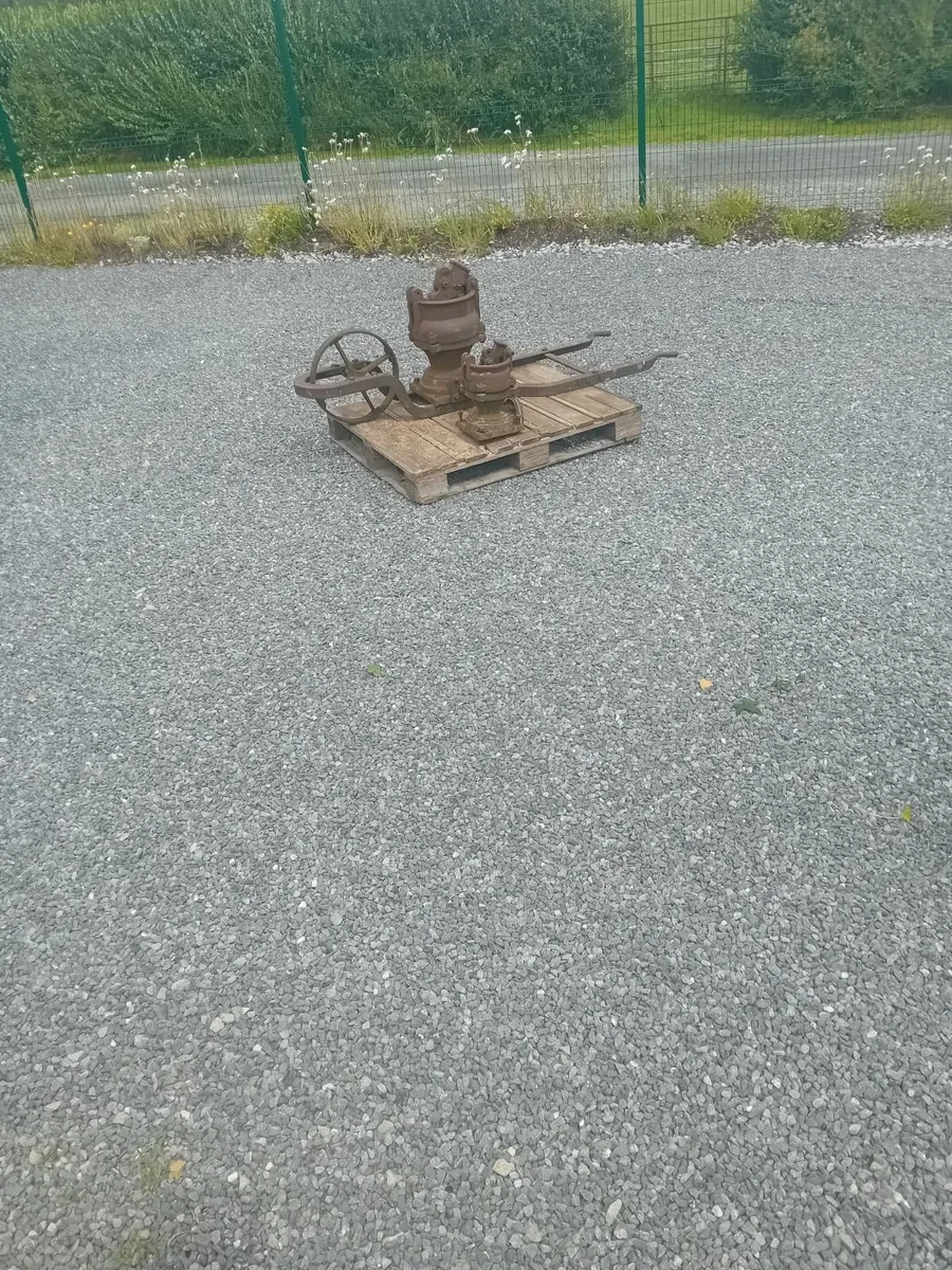 Antique Pump - Image 2