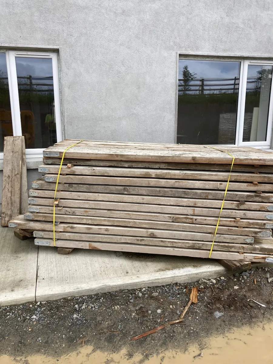 Scaffolding and acrow props - Image 4