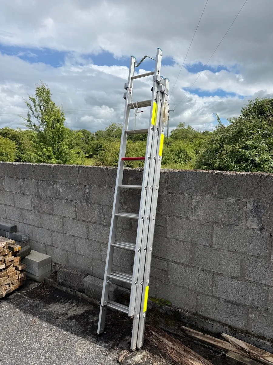 Stradbally 3-Part Extension Ladder (20ft / 6m) - Image 1