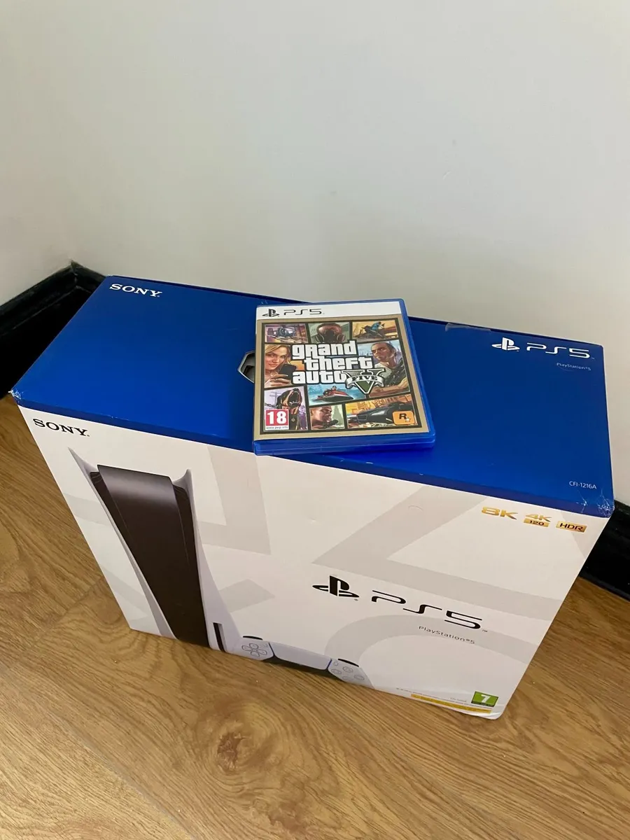 Playstation 5 disk version Console, 825GB, + GTA V - Image 1