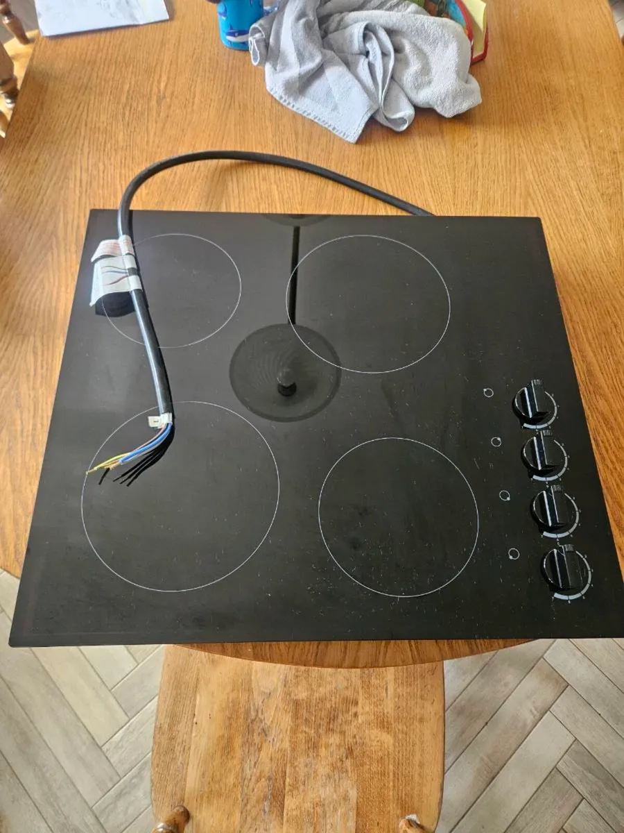 Ceramic hob - Image 1