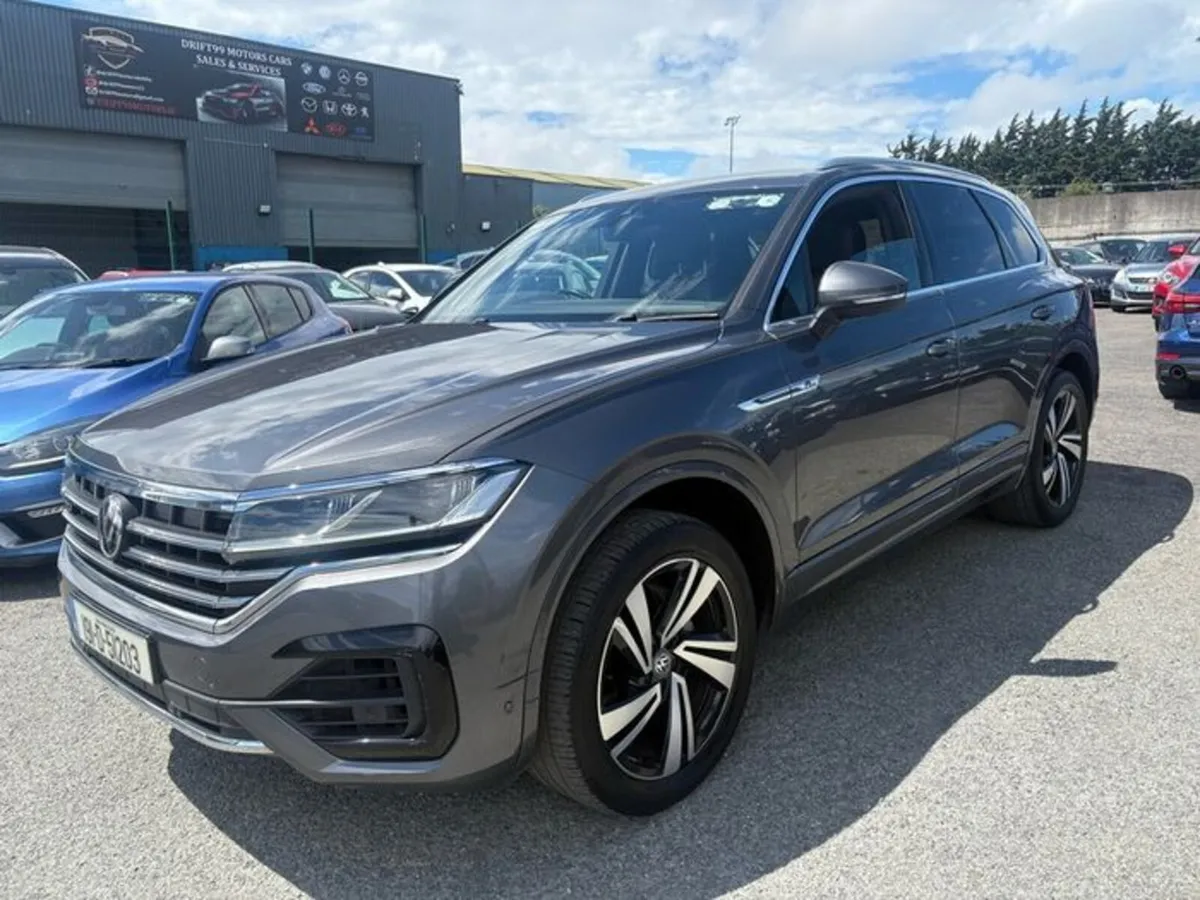 2019 Volkswagen Touareg R-Line Tech 3.0L TDI V6 - Image 3