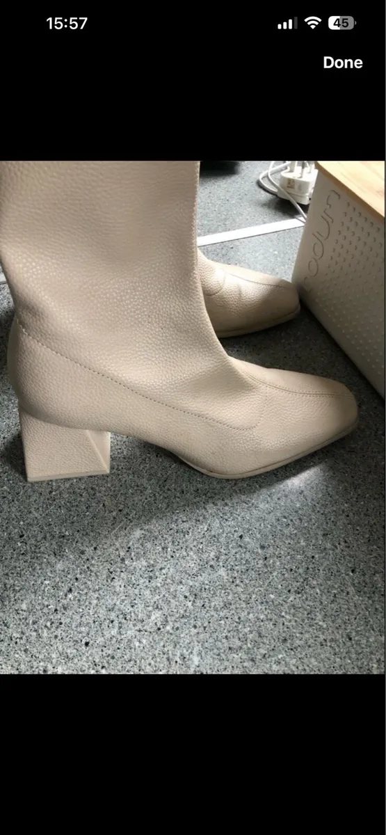 Ladies boots size 6 €5 - Image 2