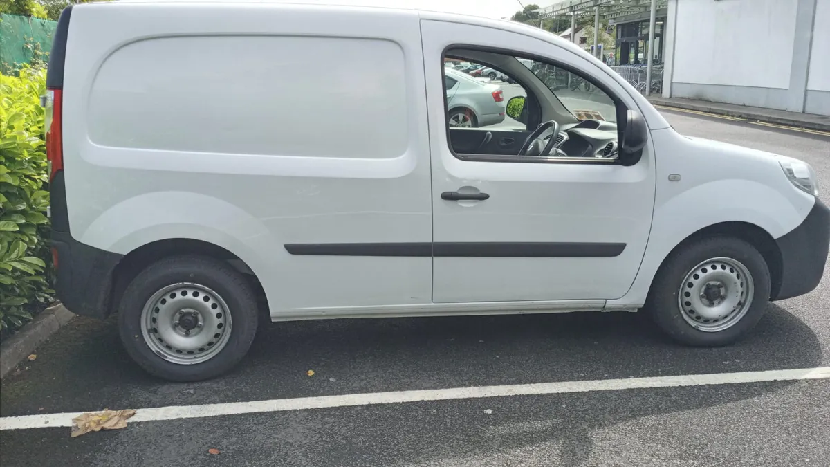 RENAULT KANGOO 2019 / 1.5 DIESEL / MANUAL - Image 4