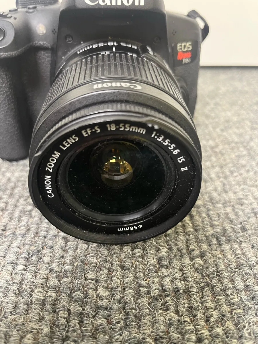 Canon EOS Rebel T6i - Image 2