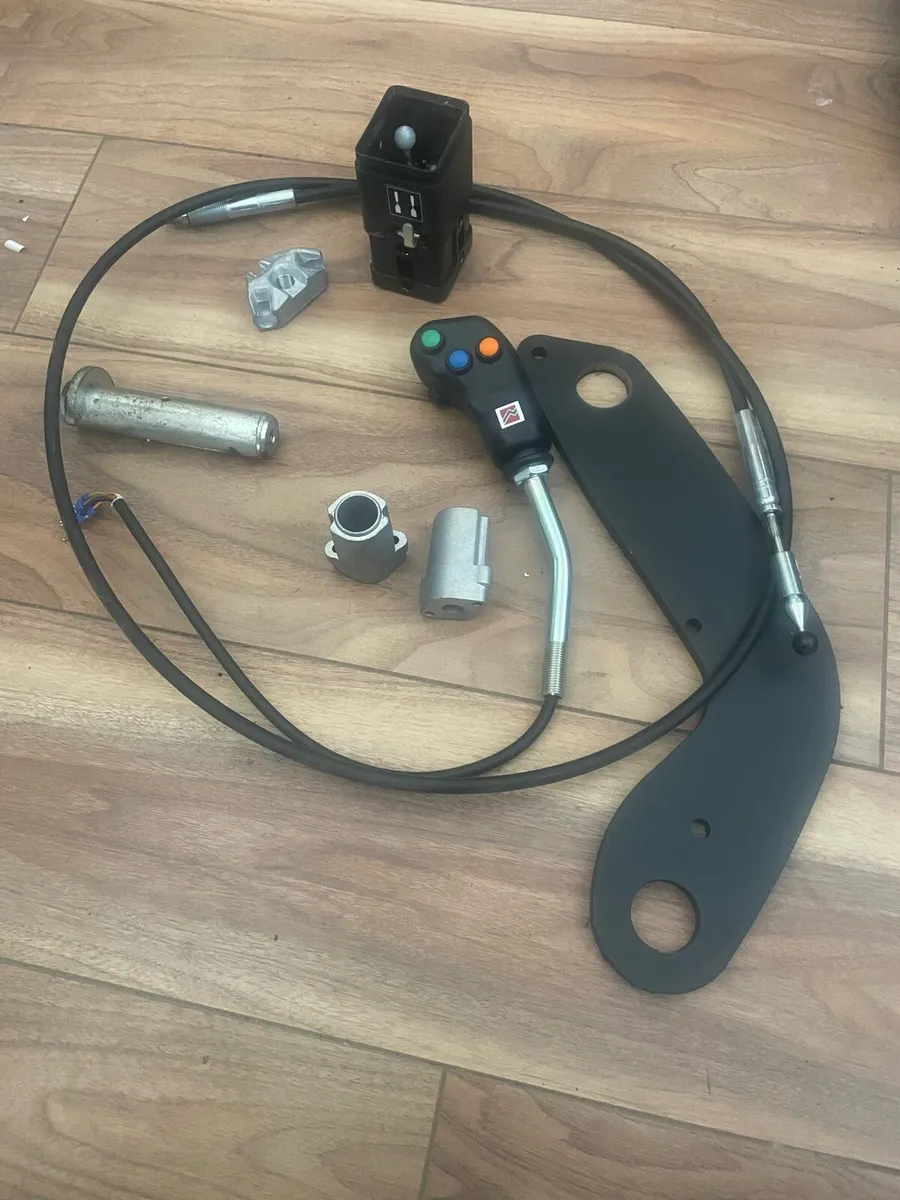 New & Used Quicke and MX Tractor Loader Parts - Image 4