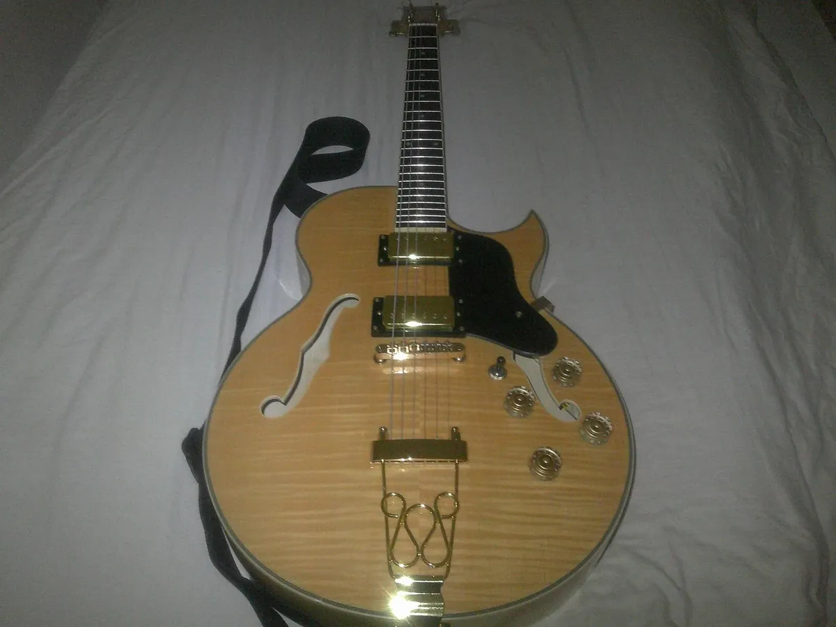 Jazz Guitar - Image 1
