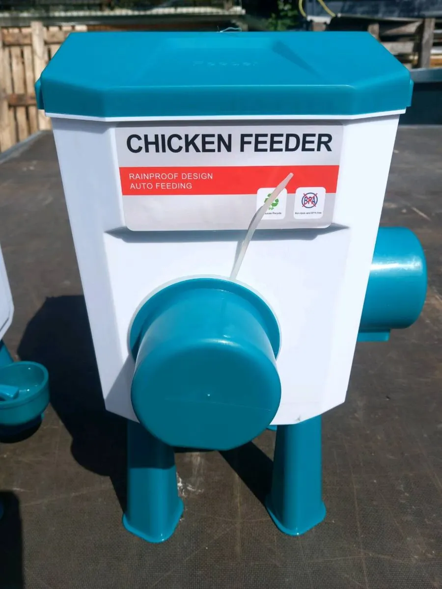 Combination set drinker and feeder - Image 1