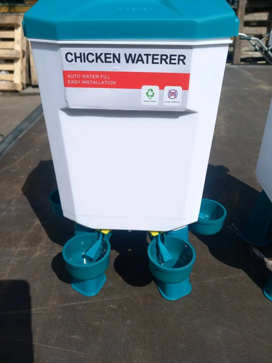 Combination set drinker and feeder - Image 2
