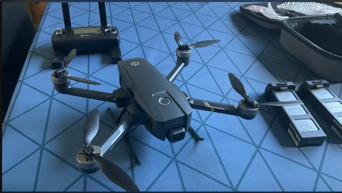 HOLYSTONE HS 720 E Drone - Image 1