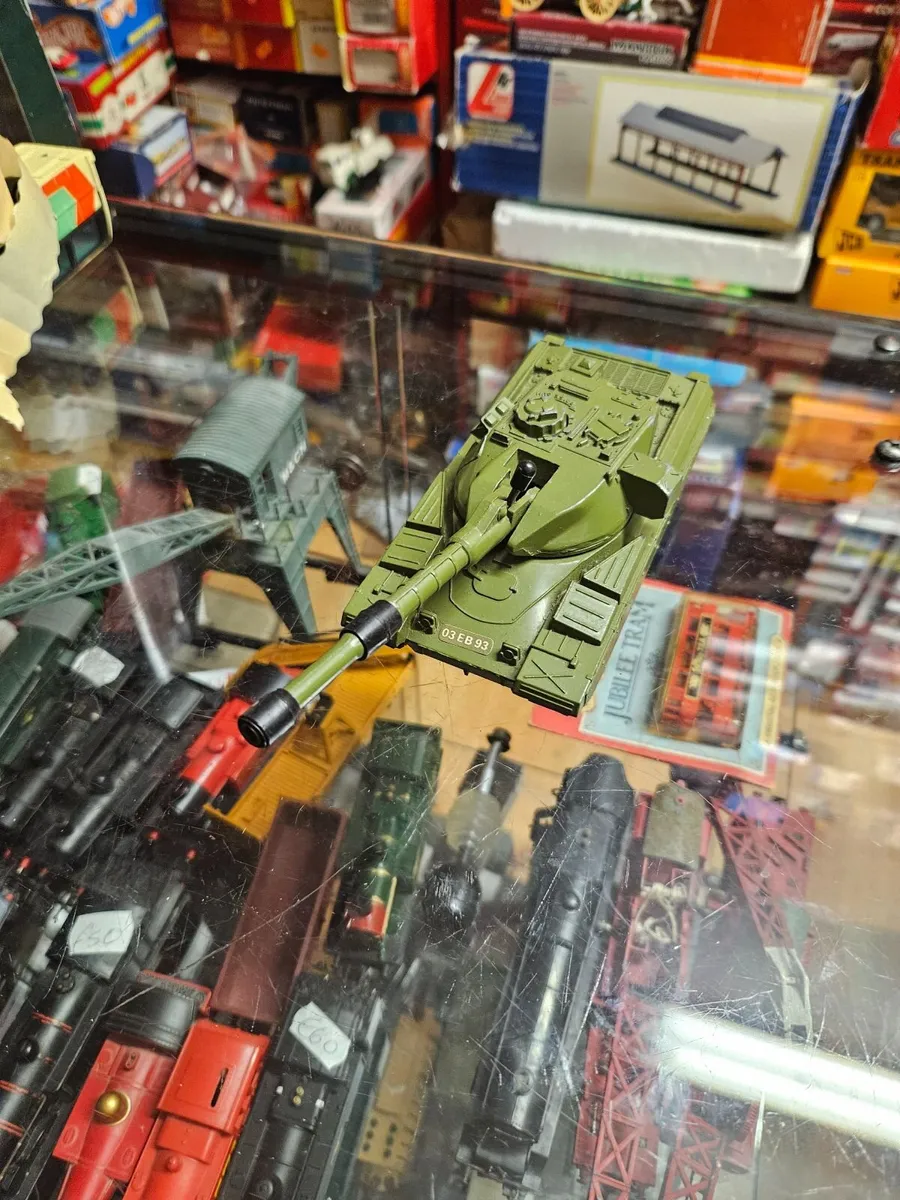 Dinky 1970's British Army Chieftain Tank - Image 1