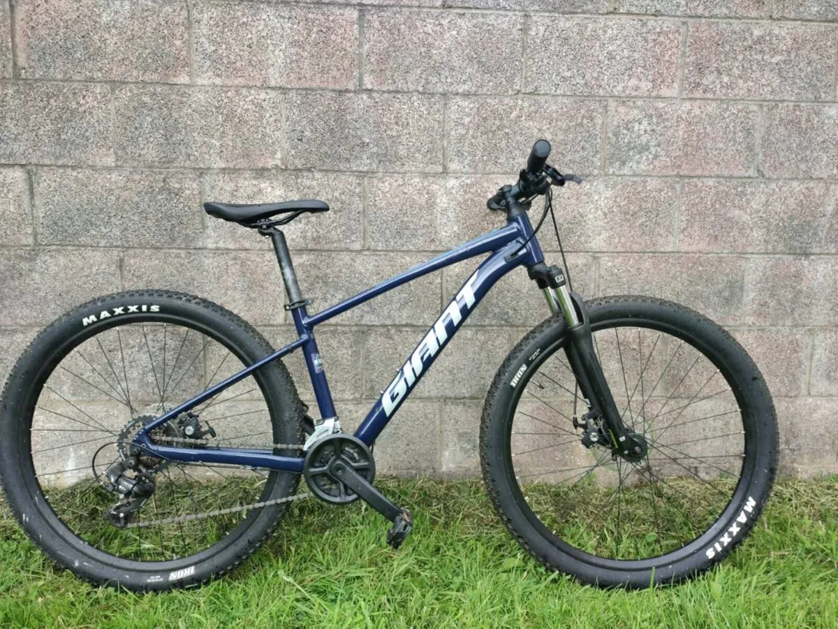 !!!brand New Condition!!! Giant Talon 4 Mountain B - Image 1